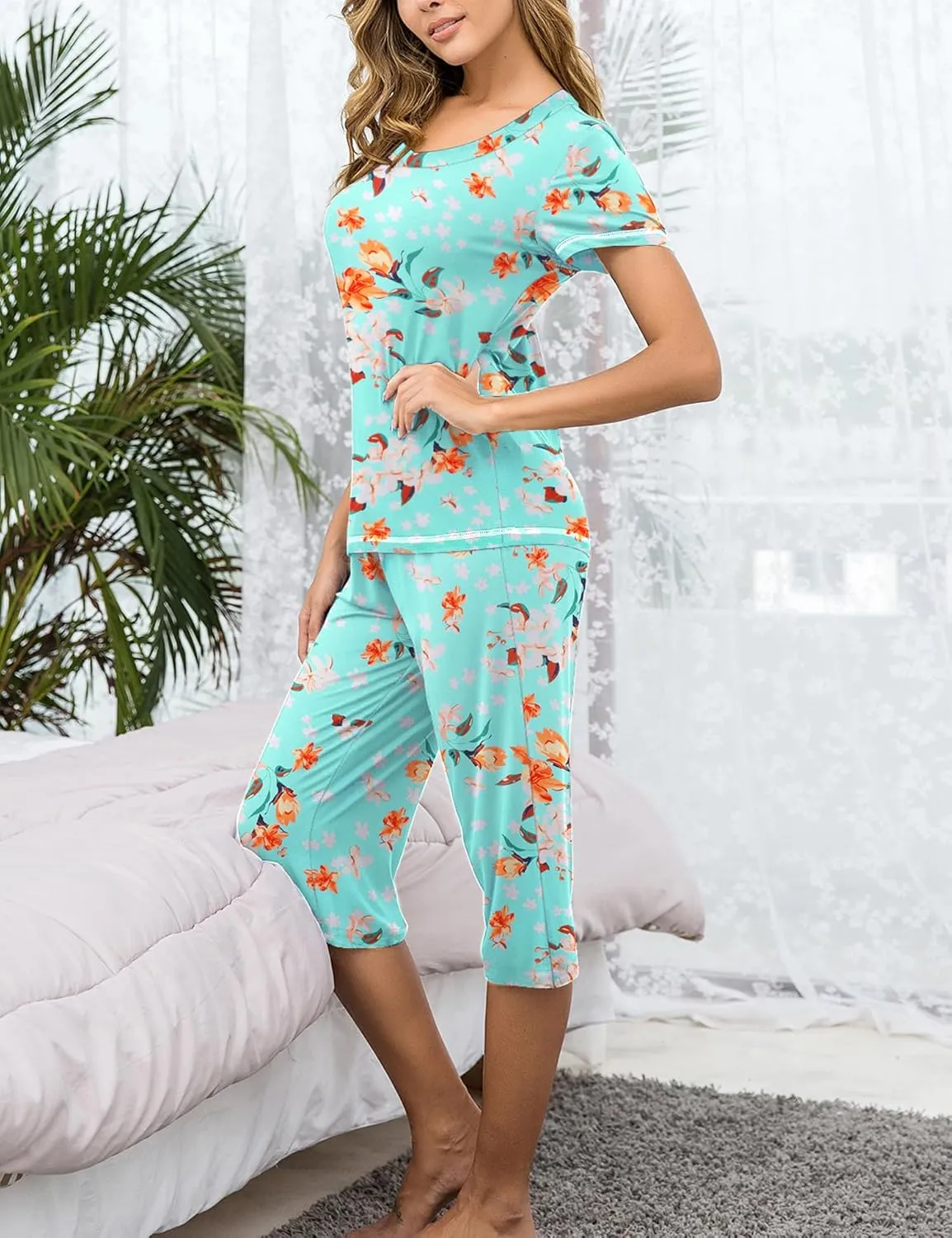 Ekouaer 2 Pack Women's Pajama Sets Short Sleeve Two-Piece Pjs V Neck Tops & Capri Pants Printed Lounge Sets S-3XL