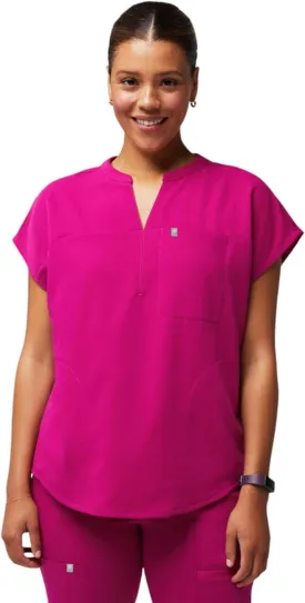 Fabletics Women's Evolve 3-Pocket Scrub Top with an Oversized Fit - MotionTech, 4-Way Stretch, Wrinkle-Resist, Anti-Shrink