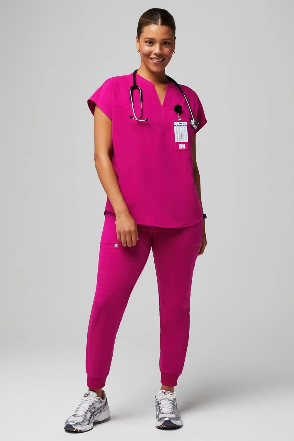 Fabletics Women's Evolve 3-Pocket Scrub Top with an Oversized Fit - MotionTech, 4-Way Stretch, Wrinkle-Resist, Anti-Shrink