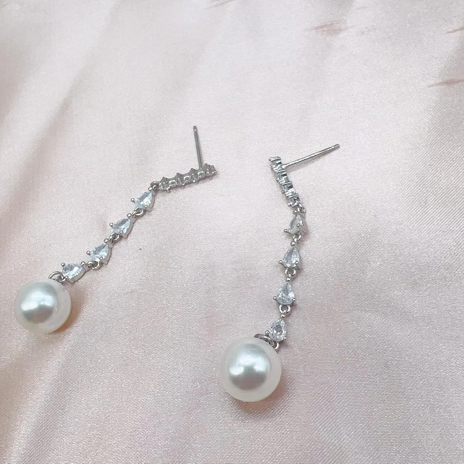 Long Pearl Earrings for Women Boho Gold Pearl Tassel Earrings for Women Bridal Wedding